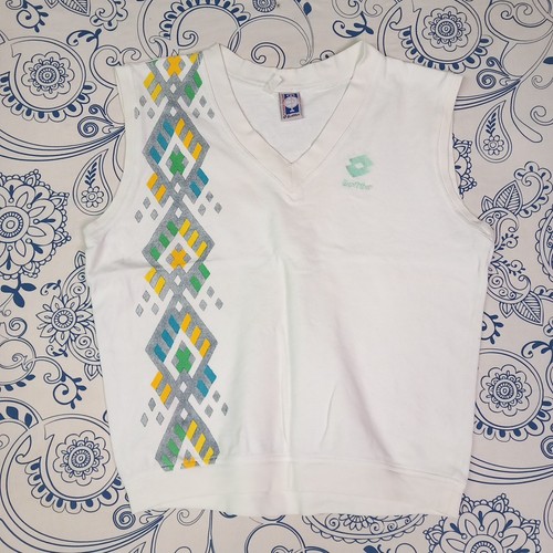 Lot vintage neck tank top - vintage,